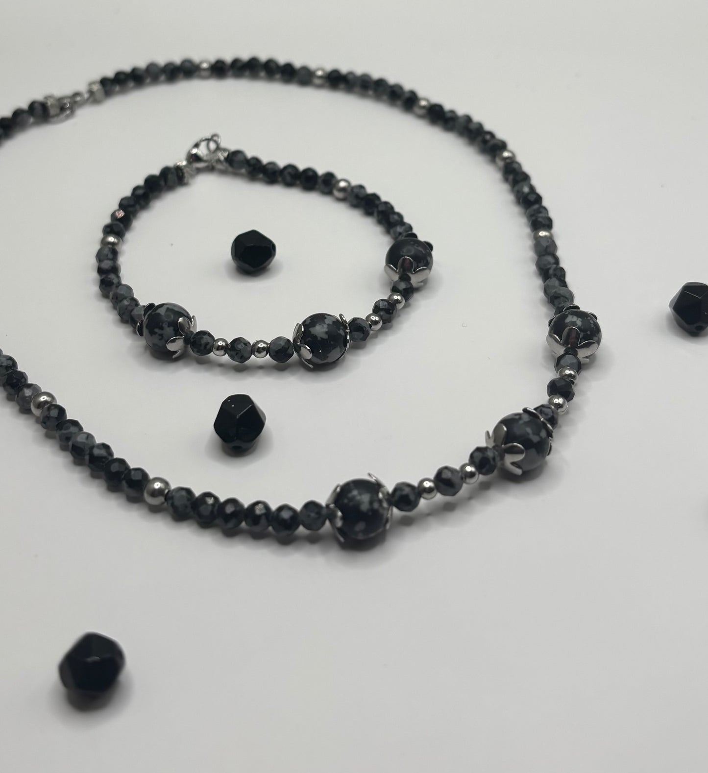 HOA Obsidian de zăpadă fațetat: Flux Galactic | Colier de damă